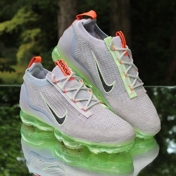 Nike Air VaporMax Flyknit 2021 Women’s Size 10 - Picture 5 of 12